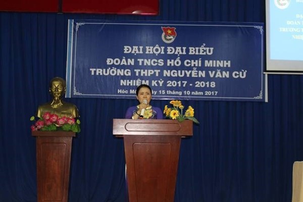 Cô Trương Thị Tranh trong Đại hội đoàn TNCS Hồ Chí Minh năm học 2017-2018